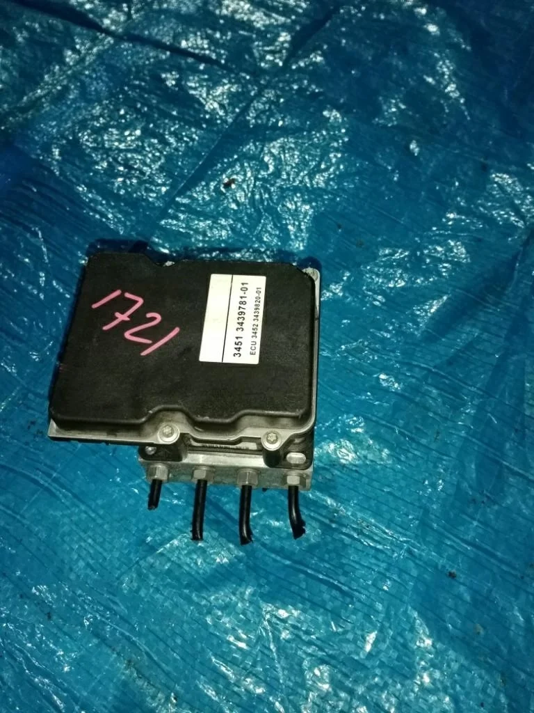 блок abs BMW X3 E83 -