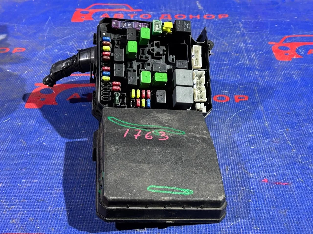 блок предохранителей MITSUBISHI GALANT FORTIS CY6A -