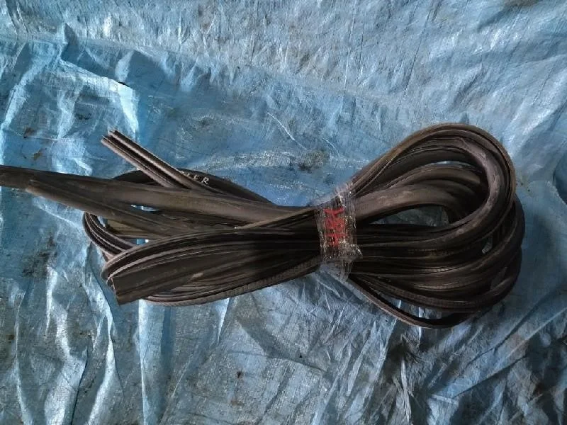 уплотнение дверное FORD FOCUS CB4 -