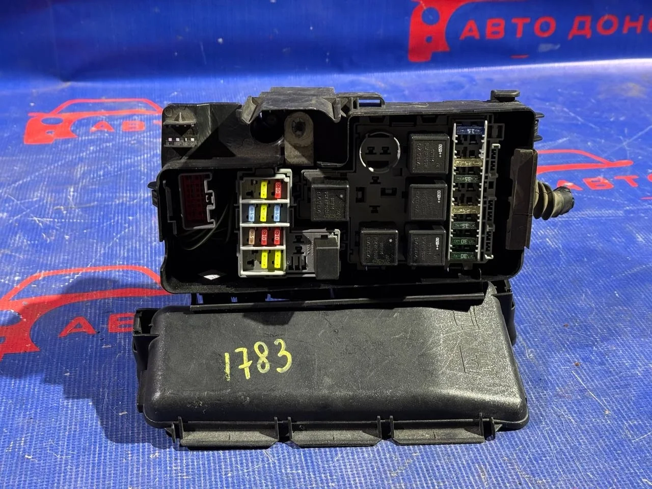 блок предохранителей VOLVO XC90 C_59 B5254T2