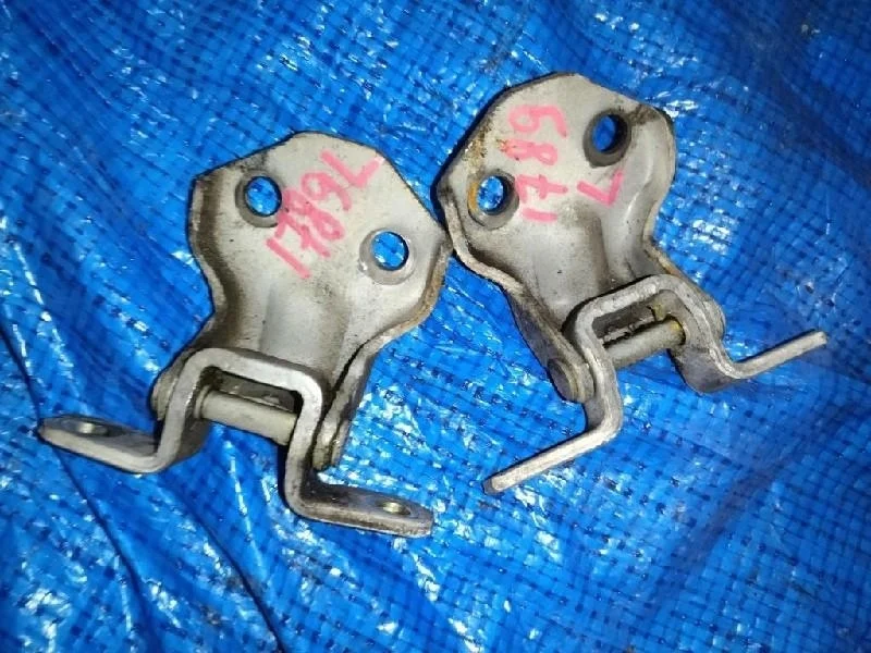 петли двери MAZDA PREMACY CP8W FS