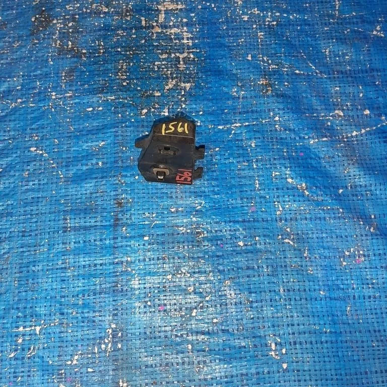 крепление бампера TOYOTA HARRIER ACU30 -