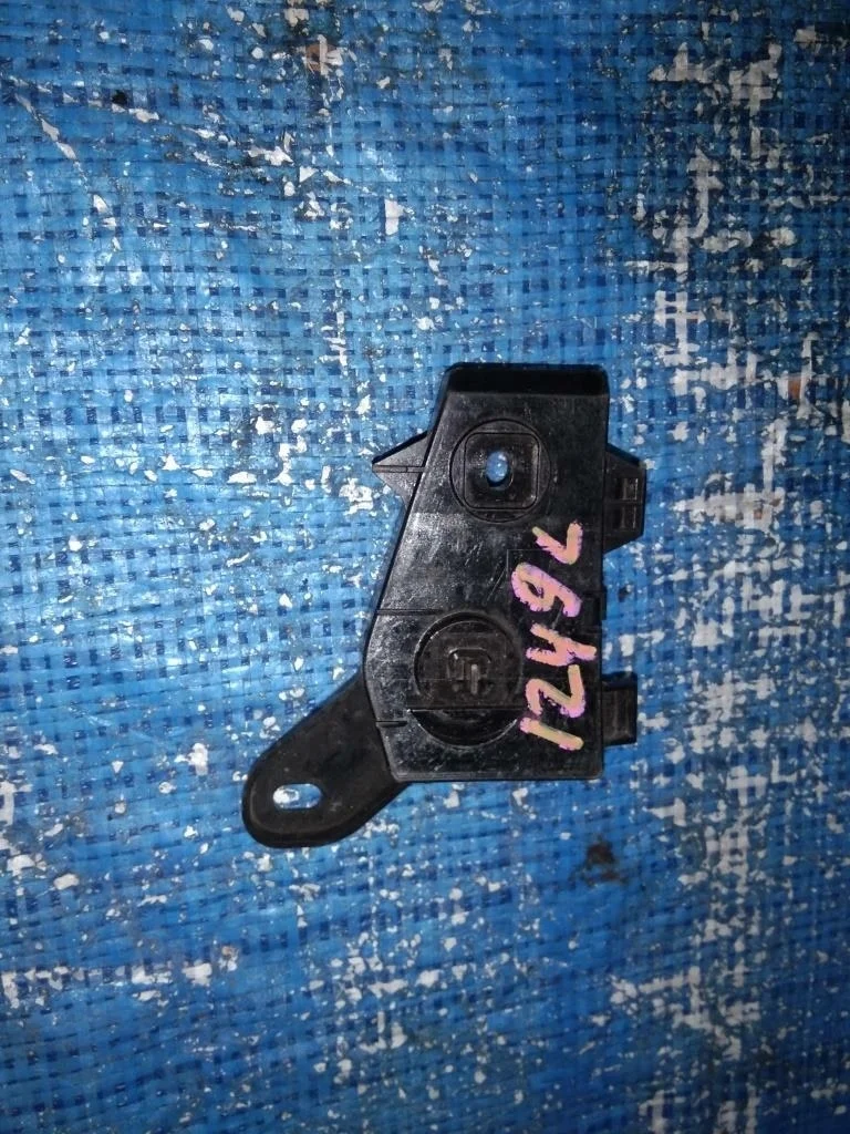 крепление бампера TOYOTA HARRIER GSU31W -