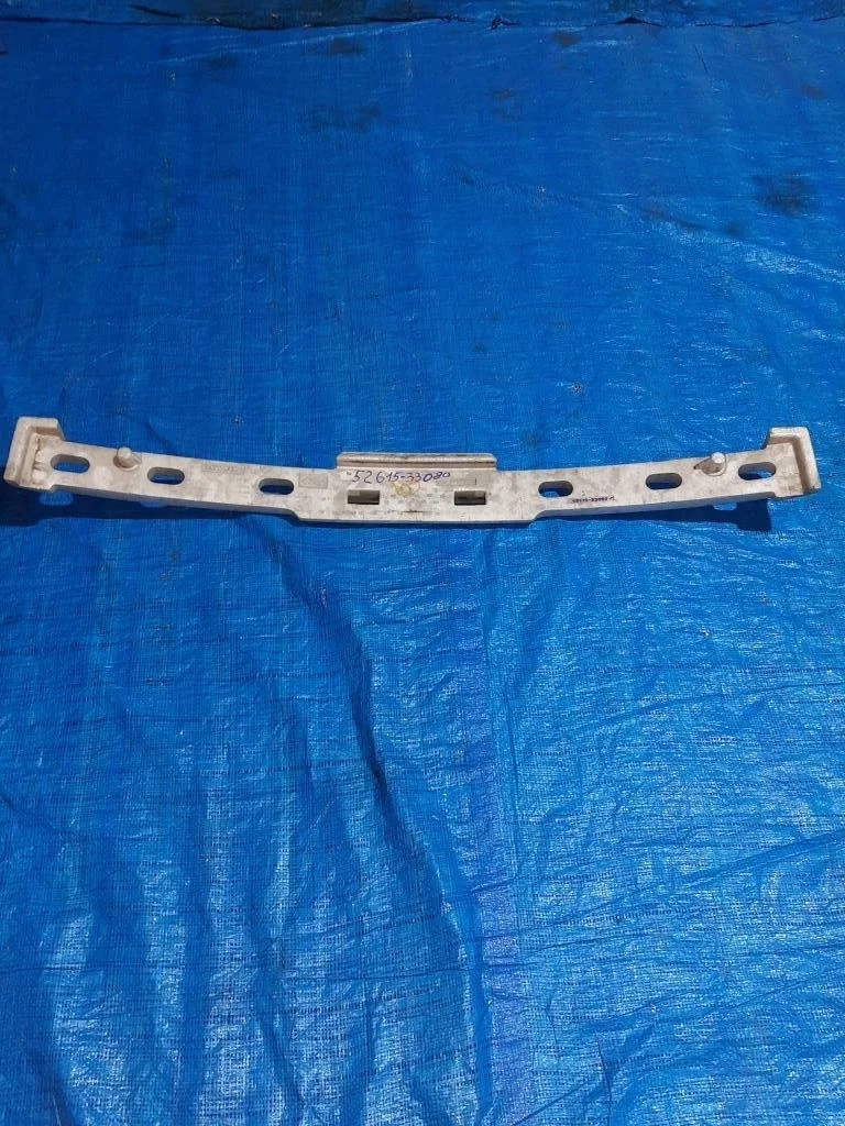 усилитель бампера TOYOTA CAMRY ACV30 -