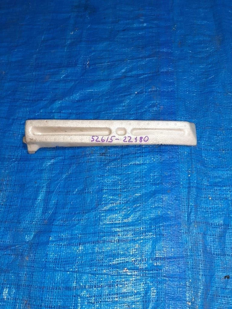 усилитель бампера TOYOTA MARKII GX100 -