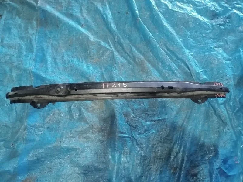 усилитель бампера BMW X3 E83 -