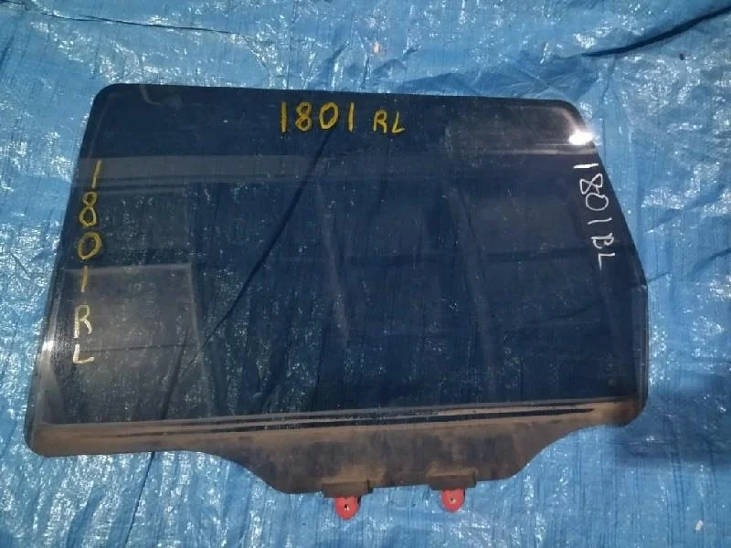 стекло MITSUBISHI AIRTREK CU2W -