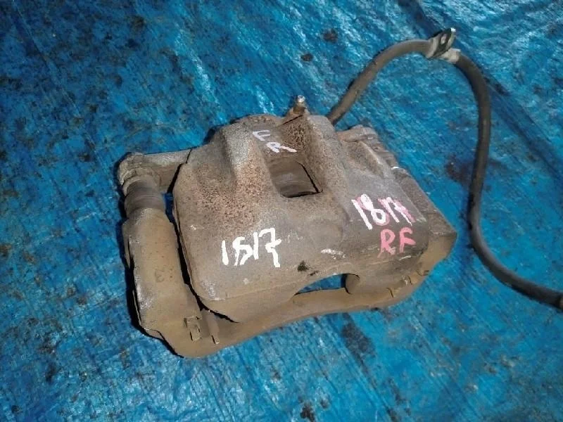 суппорт SUZUKI ESCUDO TD94W H27A