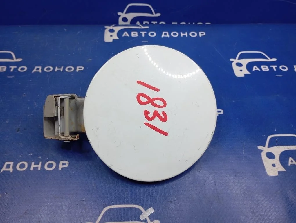 лючок SUZUKI SPLASH XB32S - - 64850-51K00