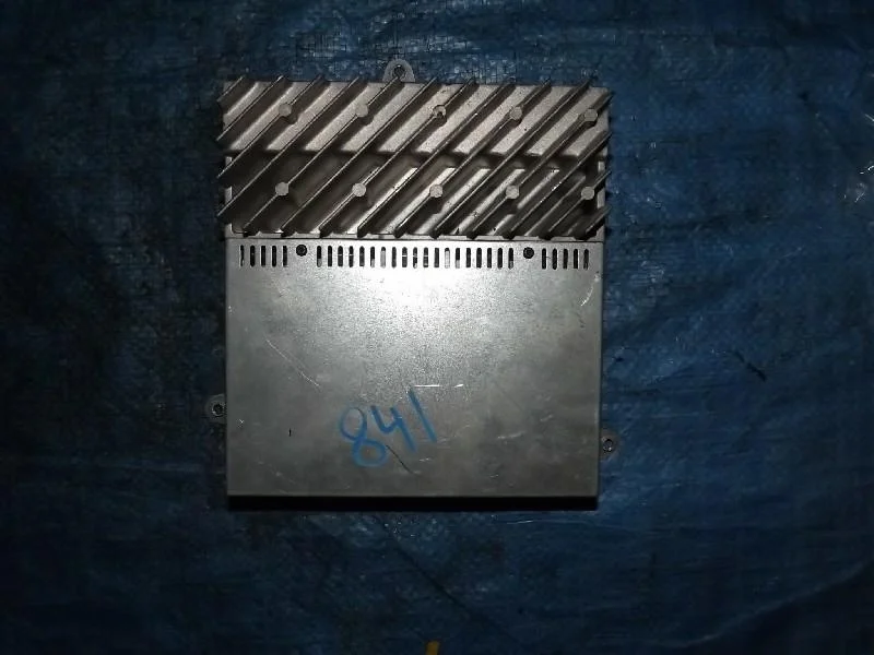 усилитель звука BMW 5-Series E39 M52B25