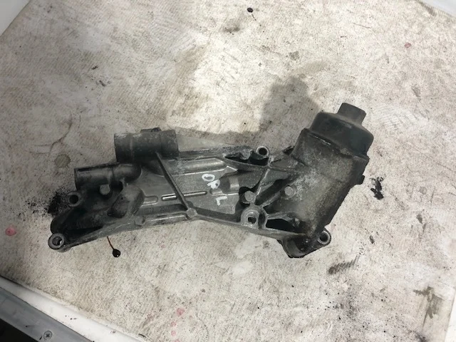 Корпус масляного фильтра Chevrolet Orlando 2011