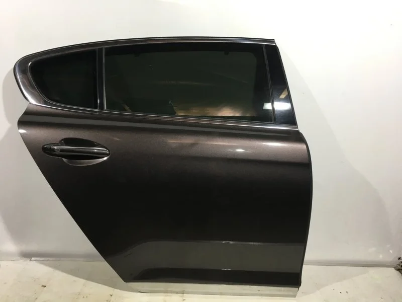 Дверь Kia Quoris 2014 KH