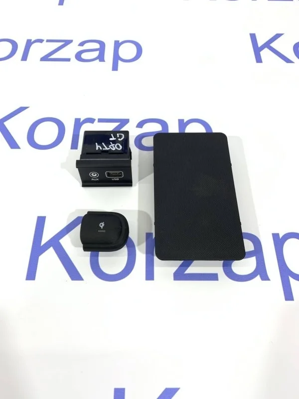 Блок беспроводной зарядки Kia Optima 4 2019 JF