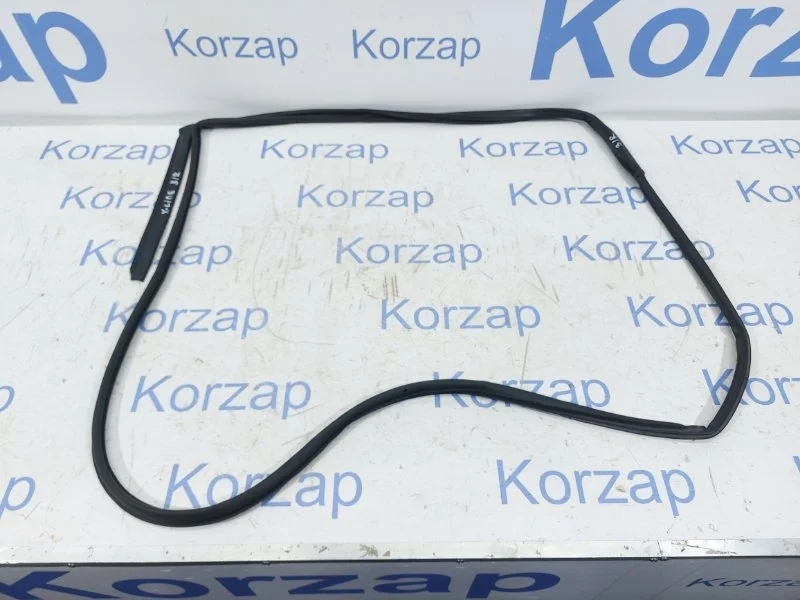 Уплотнитель двери Kia Rio X-Line 2019 FB