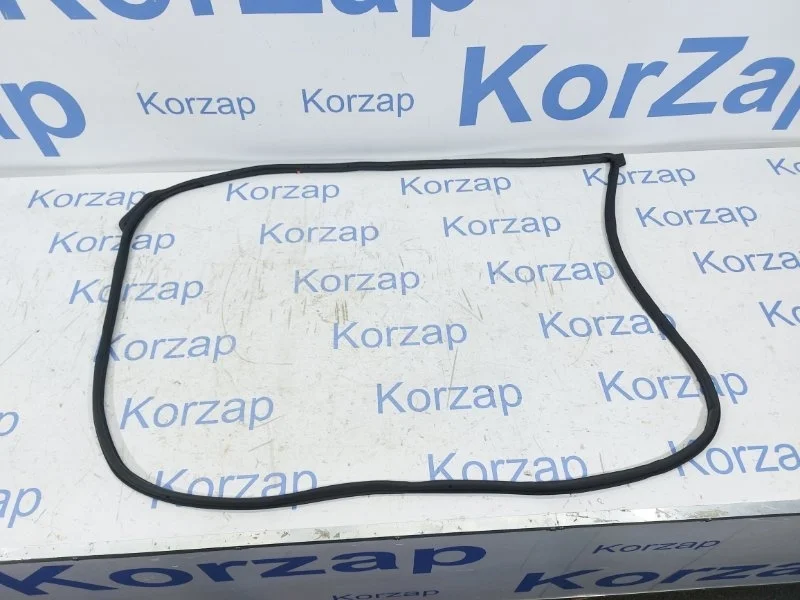 Уплотнитель двери Kia Rio 4 2019 FB