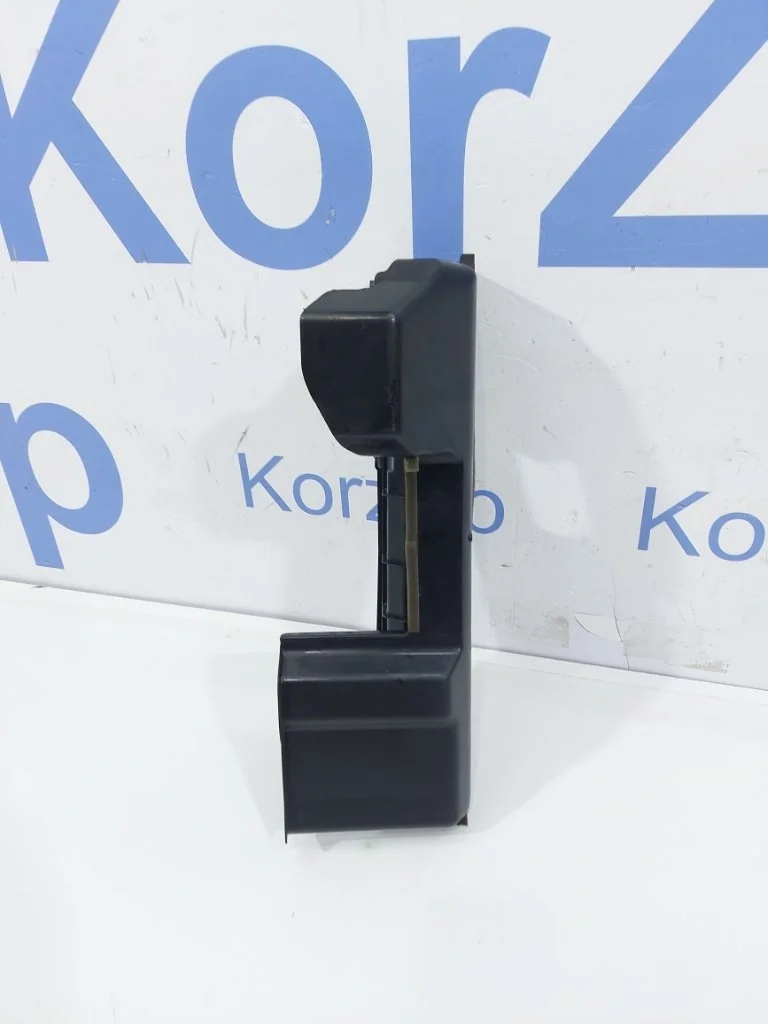 Дефлектор радиатора Kia Rio X-Line 2018 FB