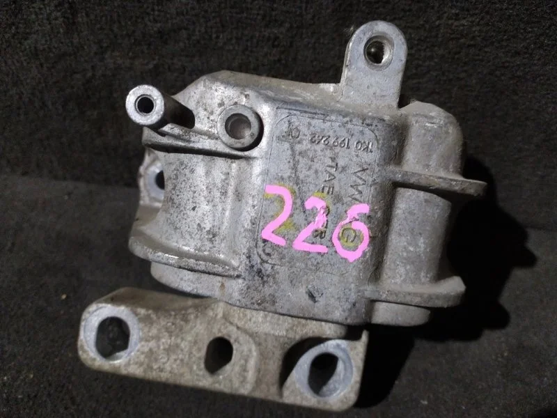 Опора двс Volkswagen Golf 2010 AJ5