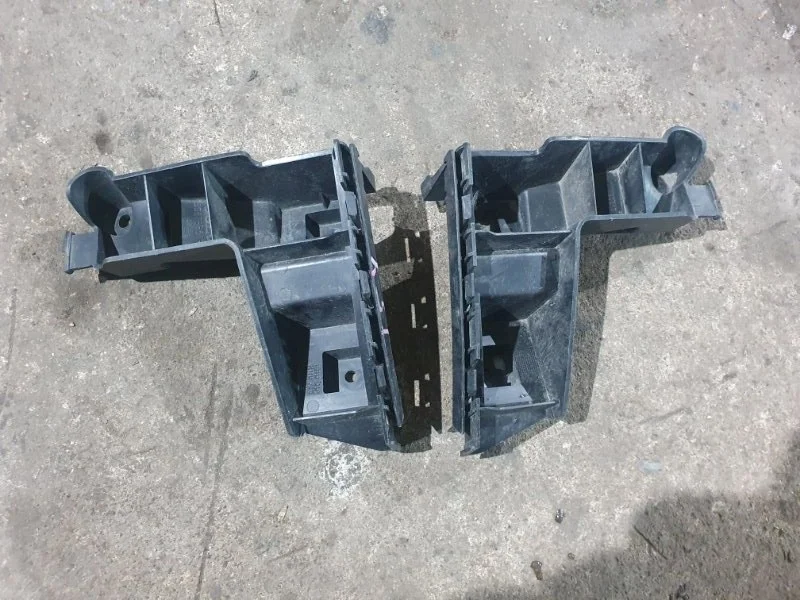 Кронштейн бампера Volvo XC70 2007-2013