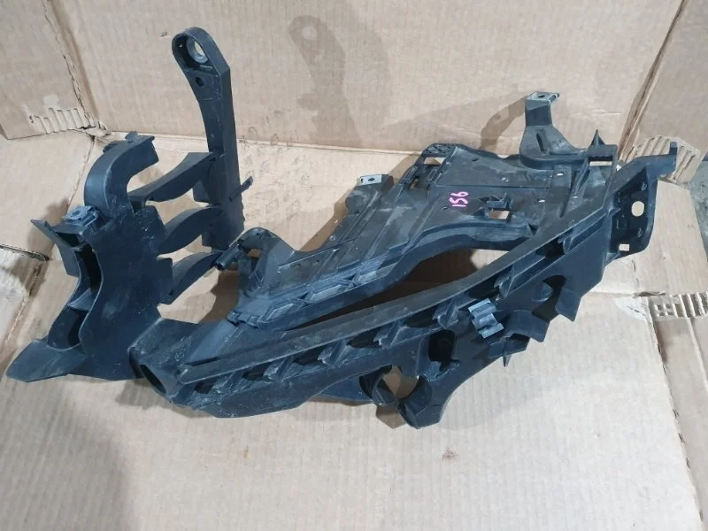 Кронштейн бампера Audi A4 2007-2011 B8 седан