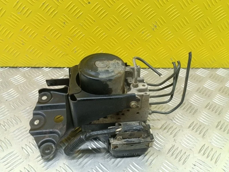 Блок ABS Toyota Rav 4 (Xa30) (2005-2014) 2006 4405042230 2.0 I 1AZFE
