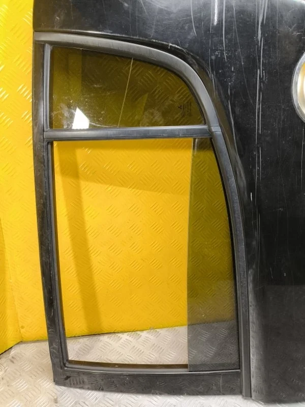 Стекло двери задней левой Mitsubishi L200 (2006-2015) 2006 MN182275 ПИКАП 2.5 D 4D56