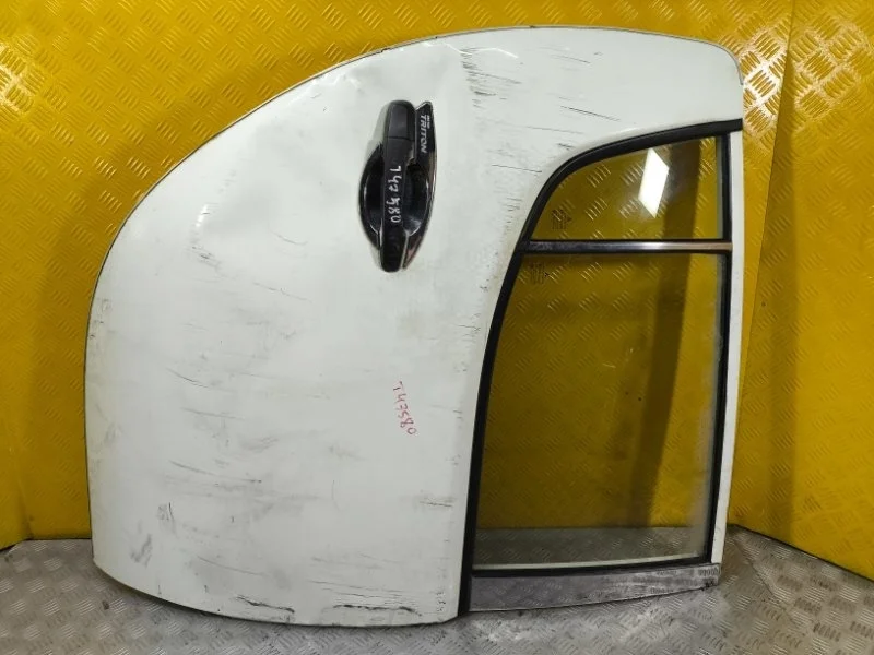 Дверь задняя правая Mitsubishi L200 (2006-2015) 2012 5730B130 2.5 D 4D56