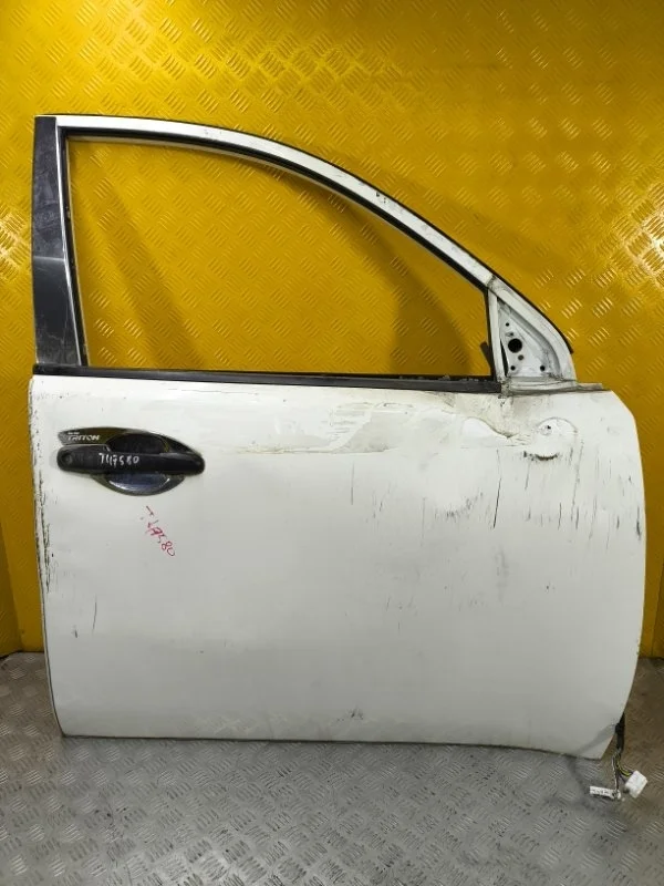 Дверь передняя правая Mitsubishi L200 (2006-2015) 2012 5700B522 2.5 D 4D56