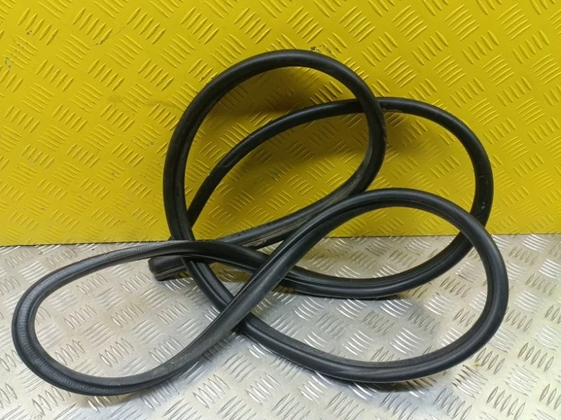 Уплотнитель Toyota Rav 4 (Ca40) (2012-2019) 2013 7553342060 2.2 D 2ADFTV