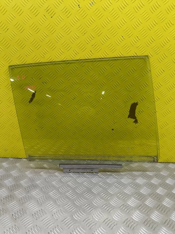 Стекло двери задней правой Toyota Rav 4 (Xa30) (2005-2014) 2006 6810342120 2.0 I 1AZFE