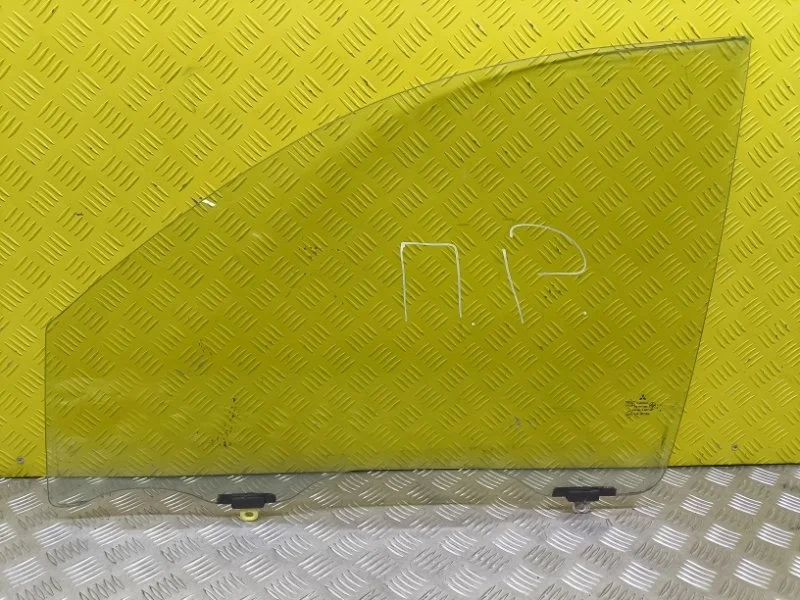 Стекло двери передней левой Mitsubishi L200 (2006-2015) 2011 MN117597