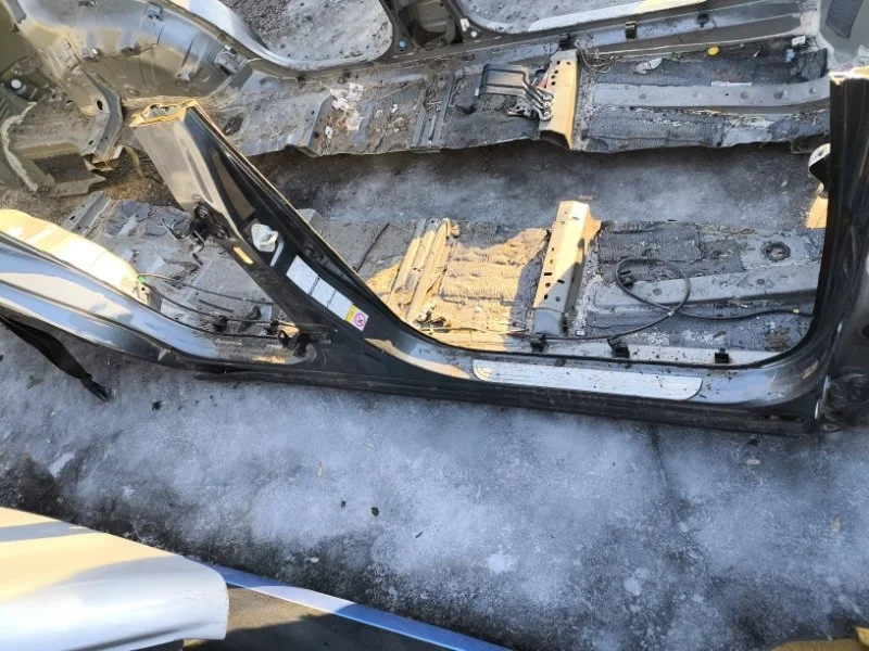 Порог правый Toyota Rav 4 (Ca40) (2012-2019) 2013 6131142040 2.2 D 2ADFTV