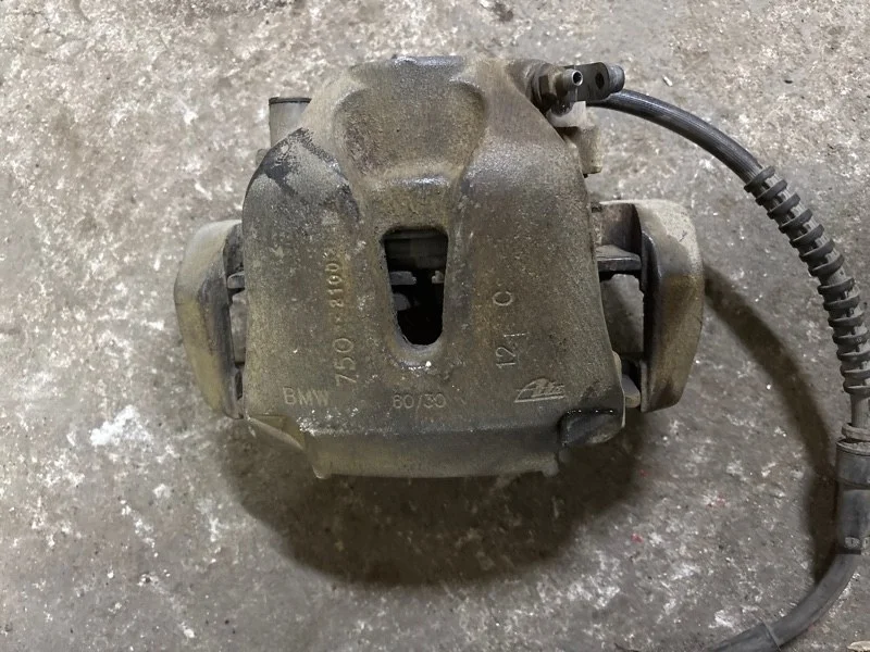 Суппорт передний правый Bmw X5 E70 (2006—2013) 2013 34116776784 3.0 D N57