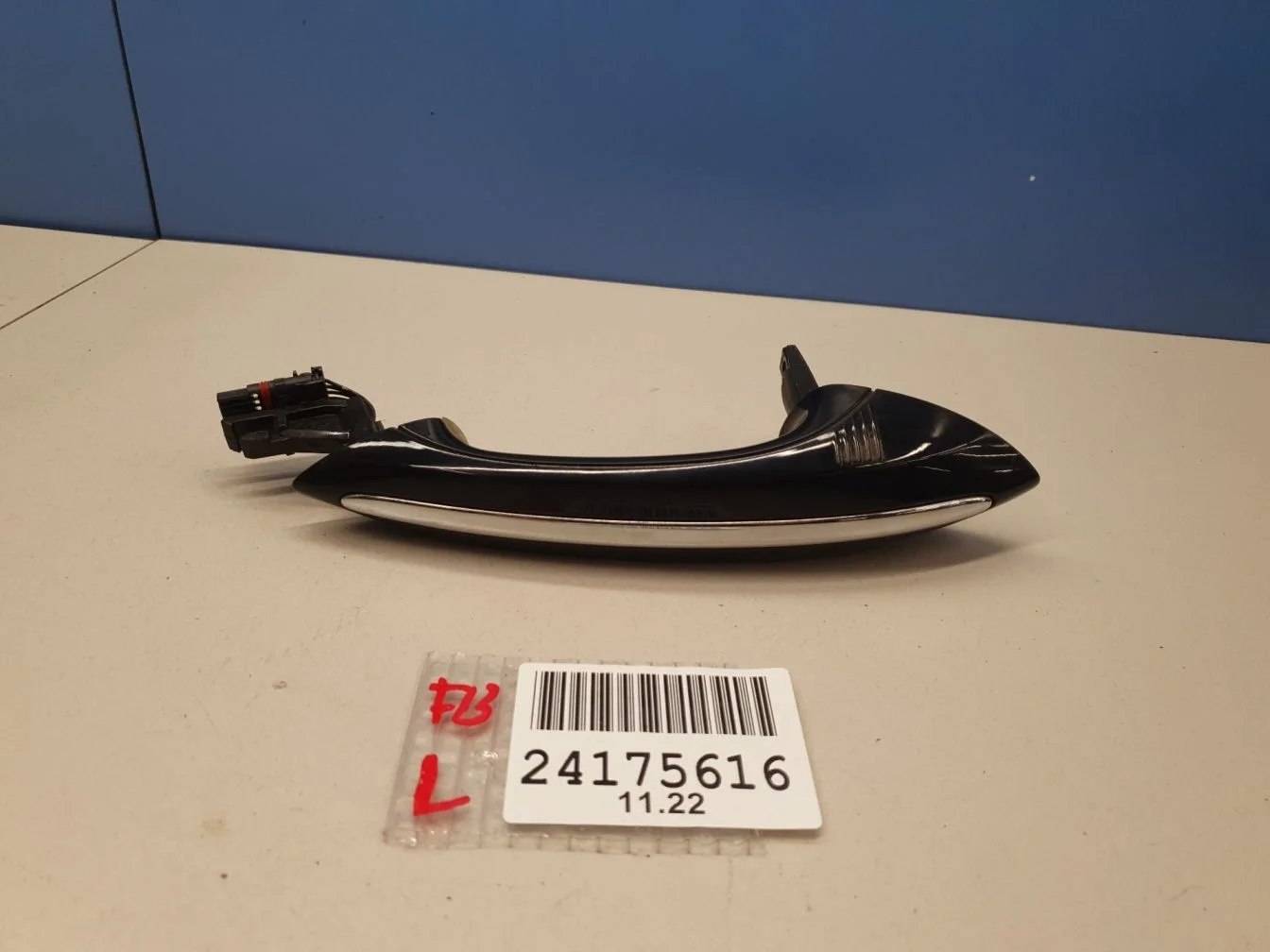 Ручка двери нaружная левая для BMW 6 F12 F13 2011-2017