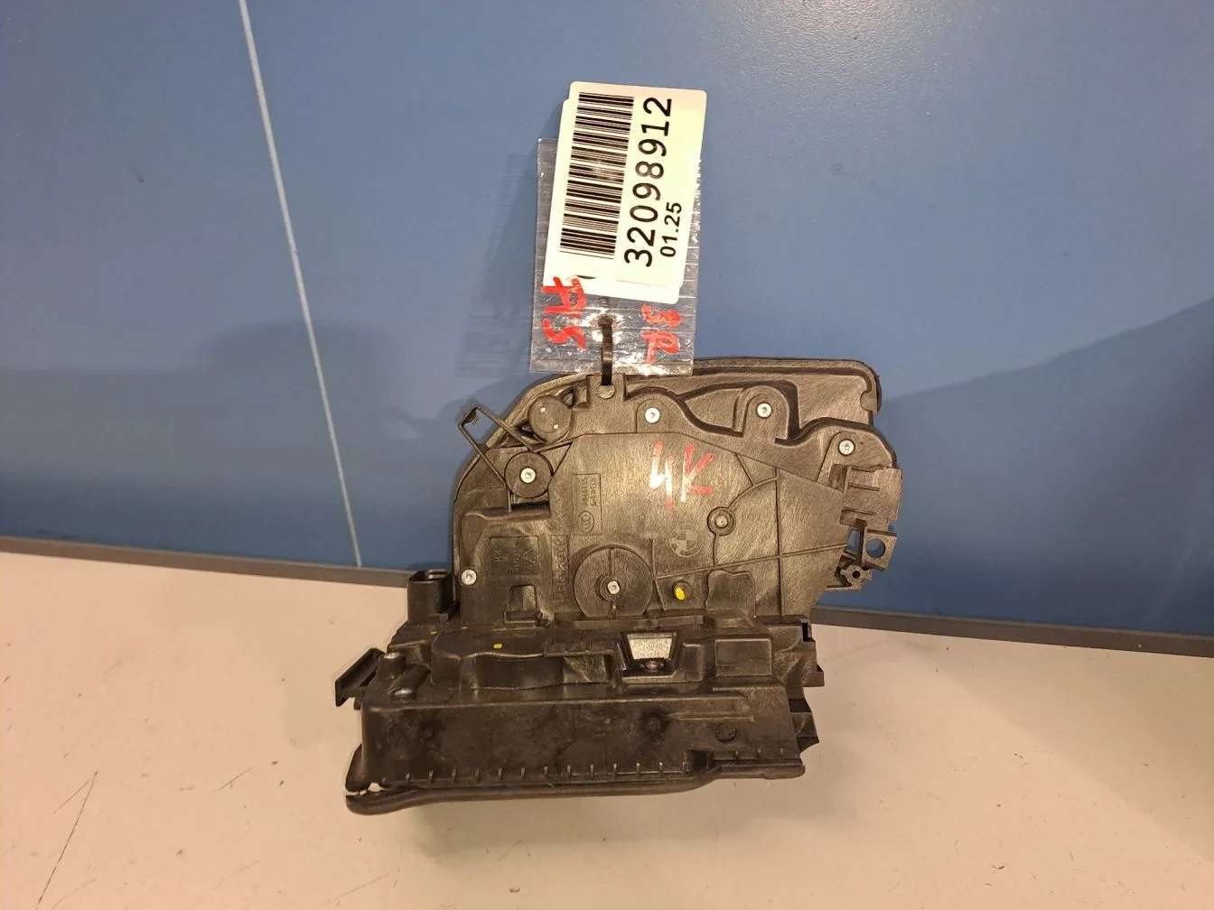 Замок двери задней правой для BMW X3 G01 G08 2017-