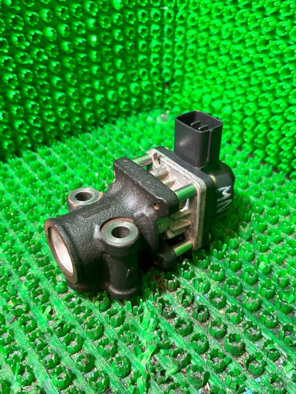 Клапан егр Mitsubishi Colt 4A91 MN191147 Colt Z30 (2002—2012) В наличии