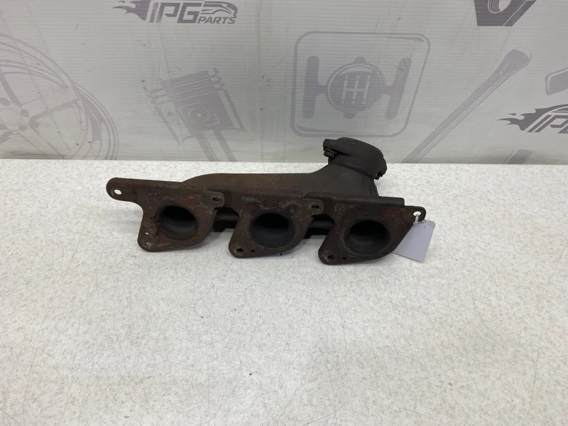 Выпускной коллектор левый Mercedes-benz 2008 W204