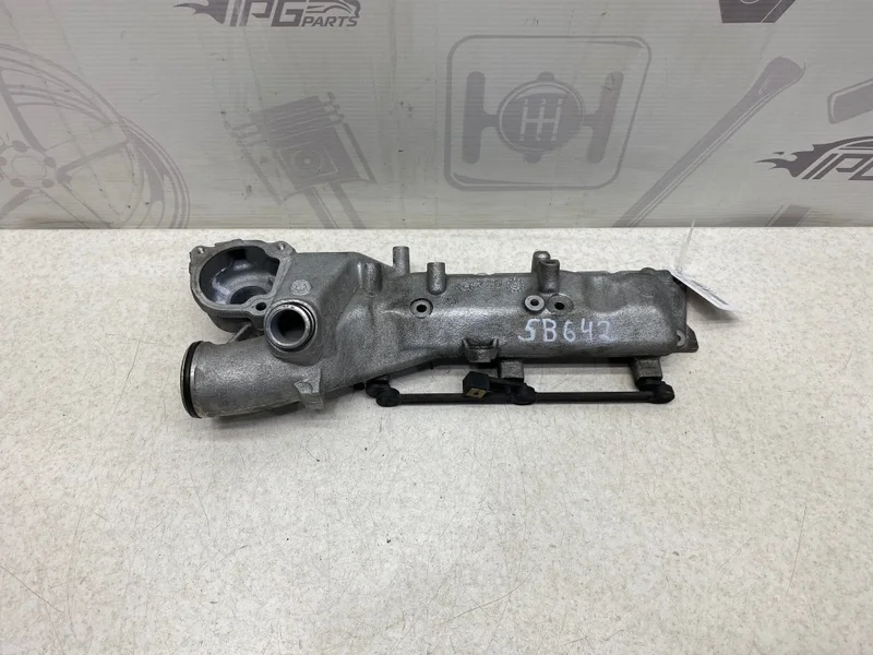 Впускной коллектор правый Mercedes-benz W211