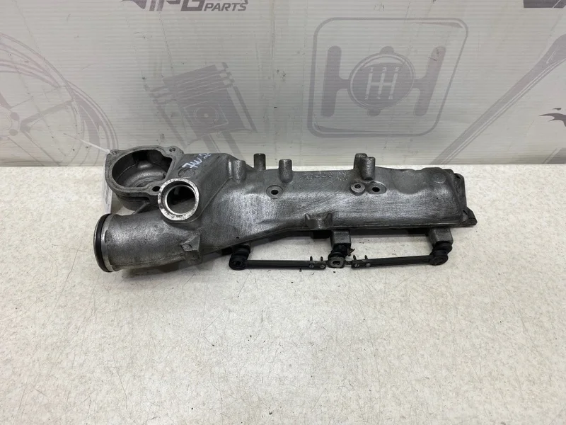 Впускной коллектор правый Mercedes-benz 2006 W211