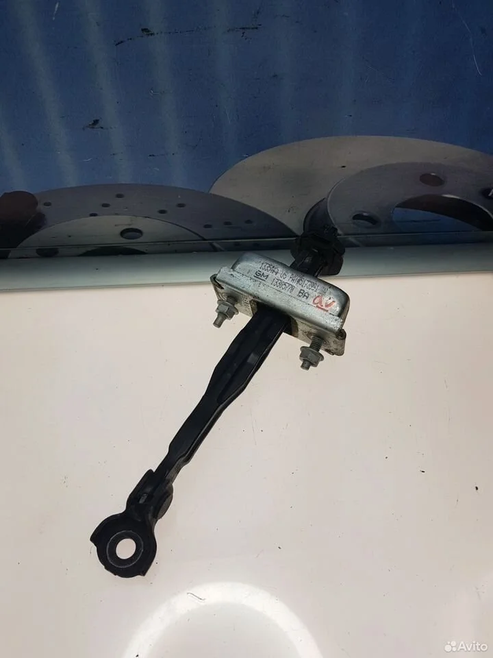 Ограничитель двери opel astra j gtc