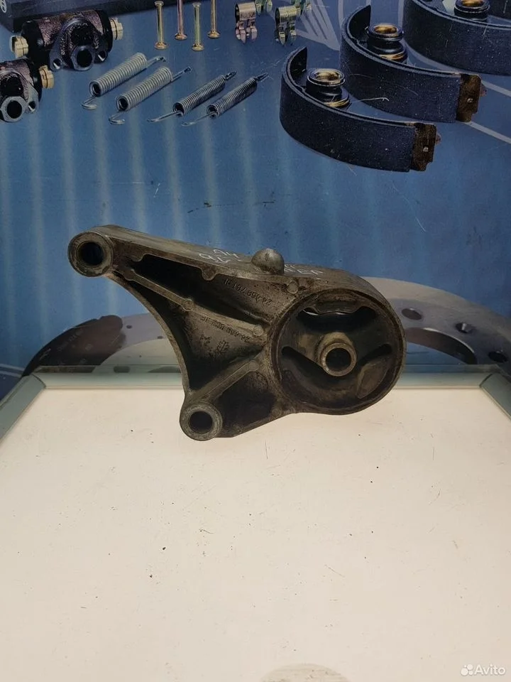 Опора двигателя передняя opel astra h