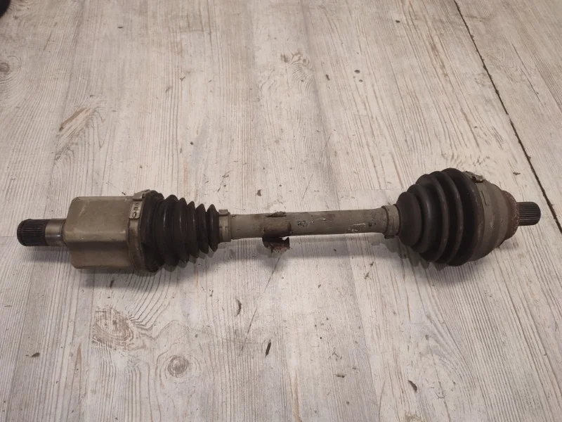 Привод сборе VW Arteon 2017- 3G8