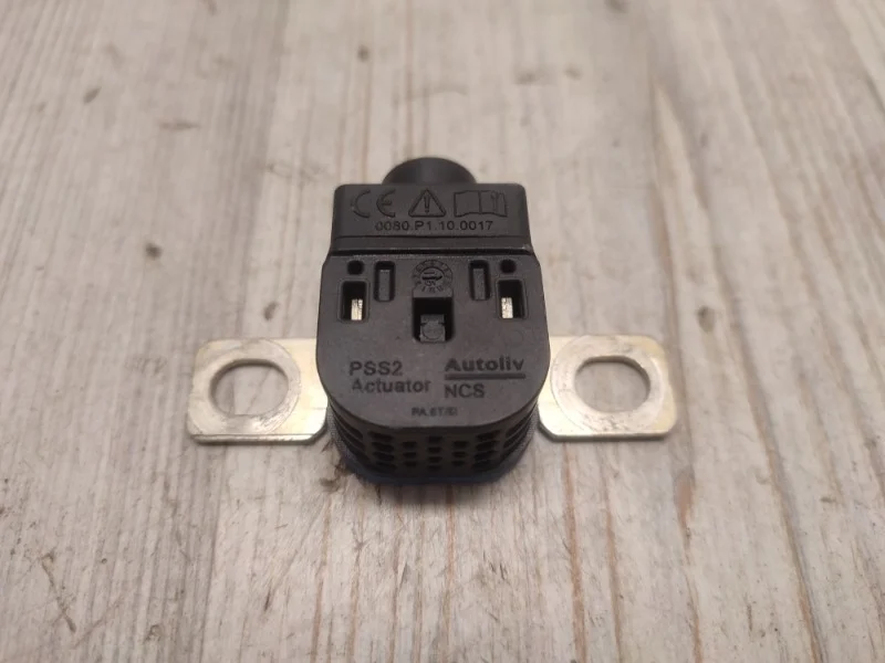 Пиропатрон предохранитель акб VW Touareg 2 2010-2018 7P