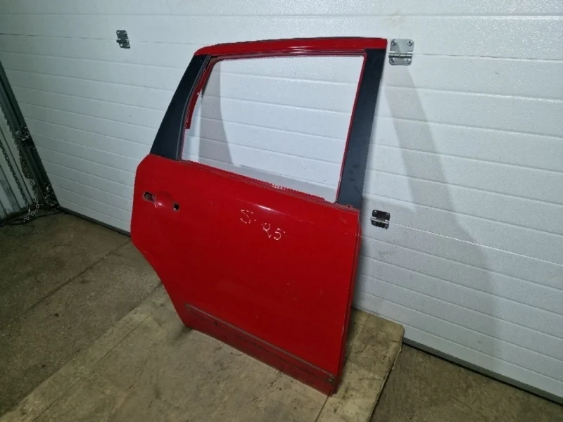 Дверь Nissan Note E11 2008