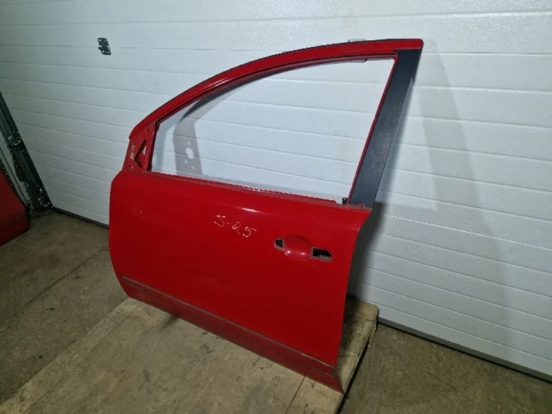 Дверь Nissan Note E11 2008