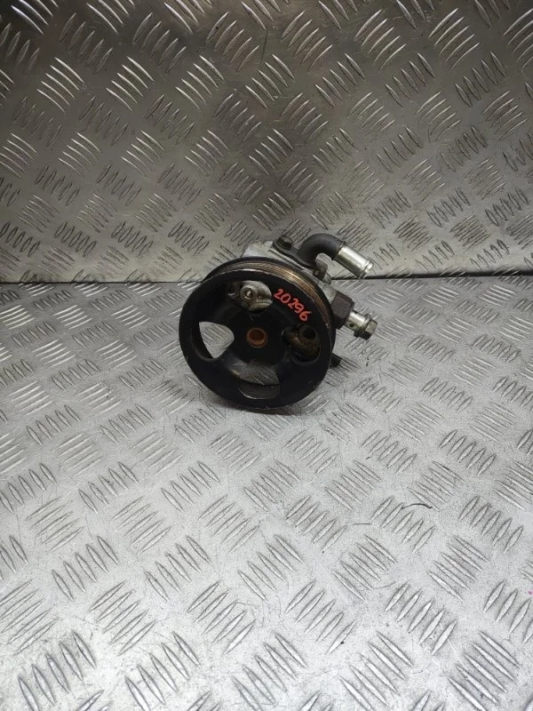 Насос ГУРа Toyota Rav4 4431042070 ACA20 ACA21 1AZFE