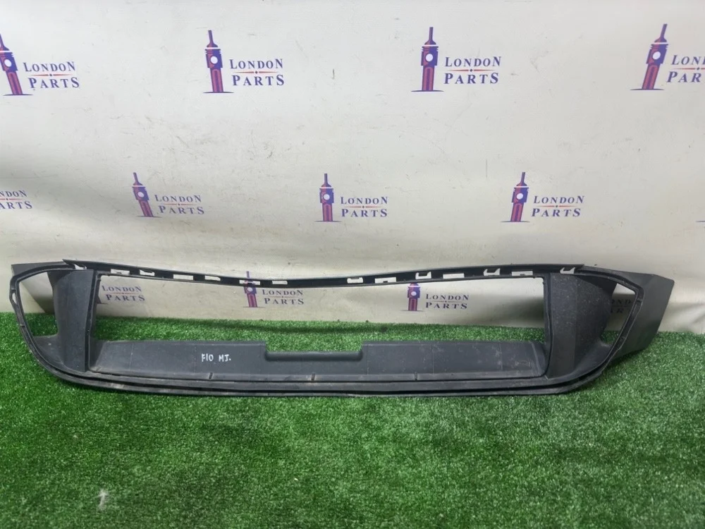 Рамка решетки бампера BMW F10