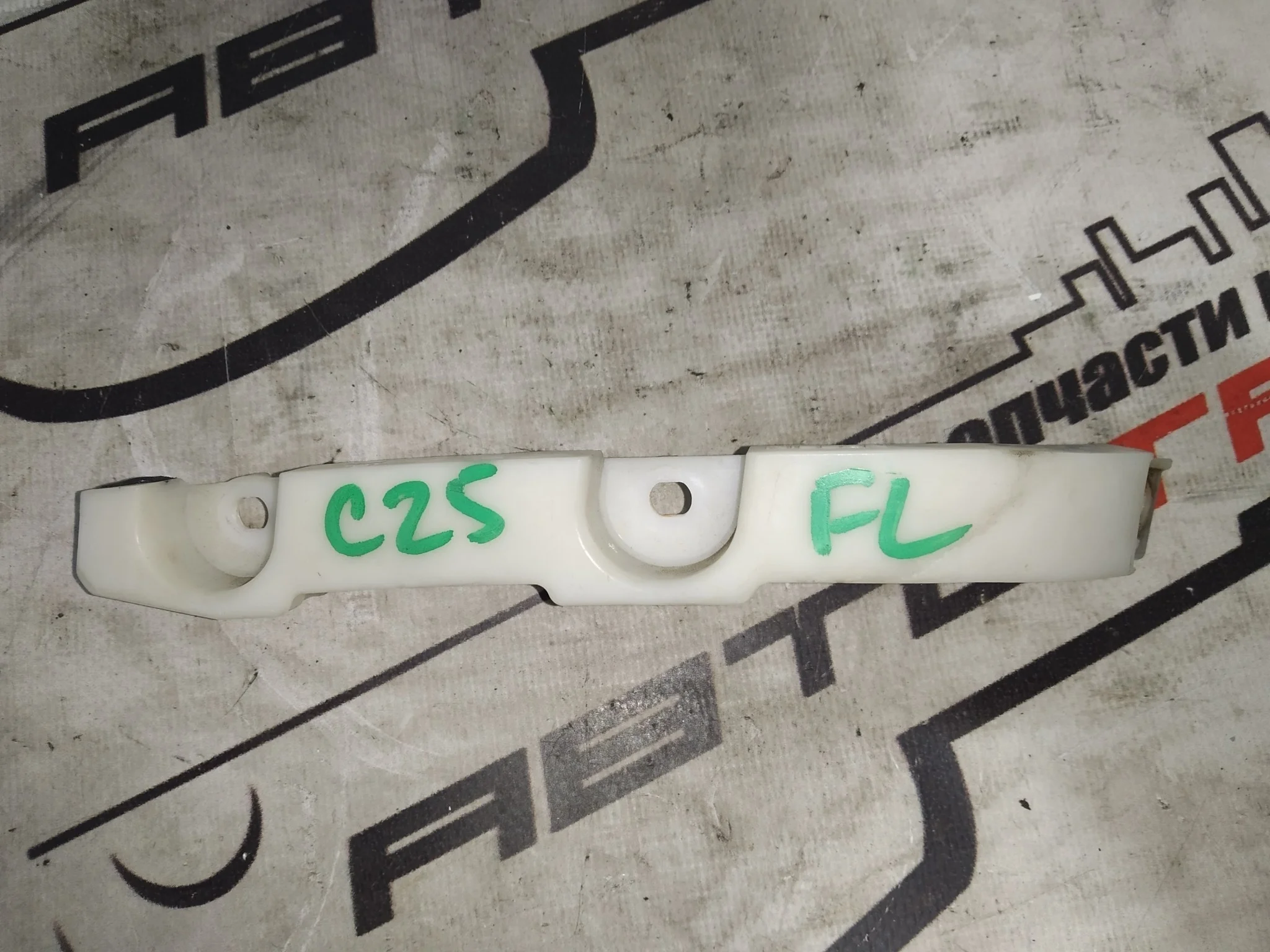 КРОНШТЕЙН БАМПЕРА NISSAN ПЕРЕД ЛЕВО 622211GK0A