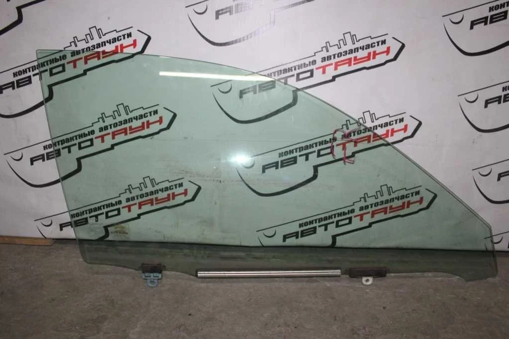 СТЕКЛО ДВЕРИ LEXUS ПЕРЕД ПРАВО 6810150200