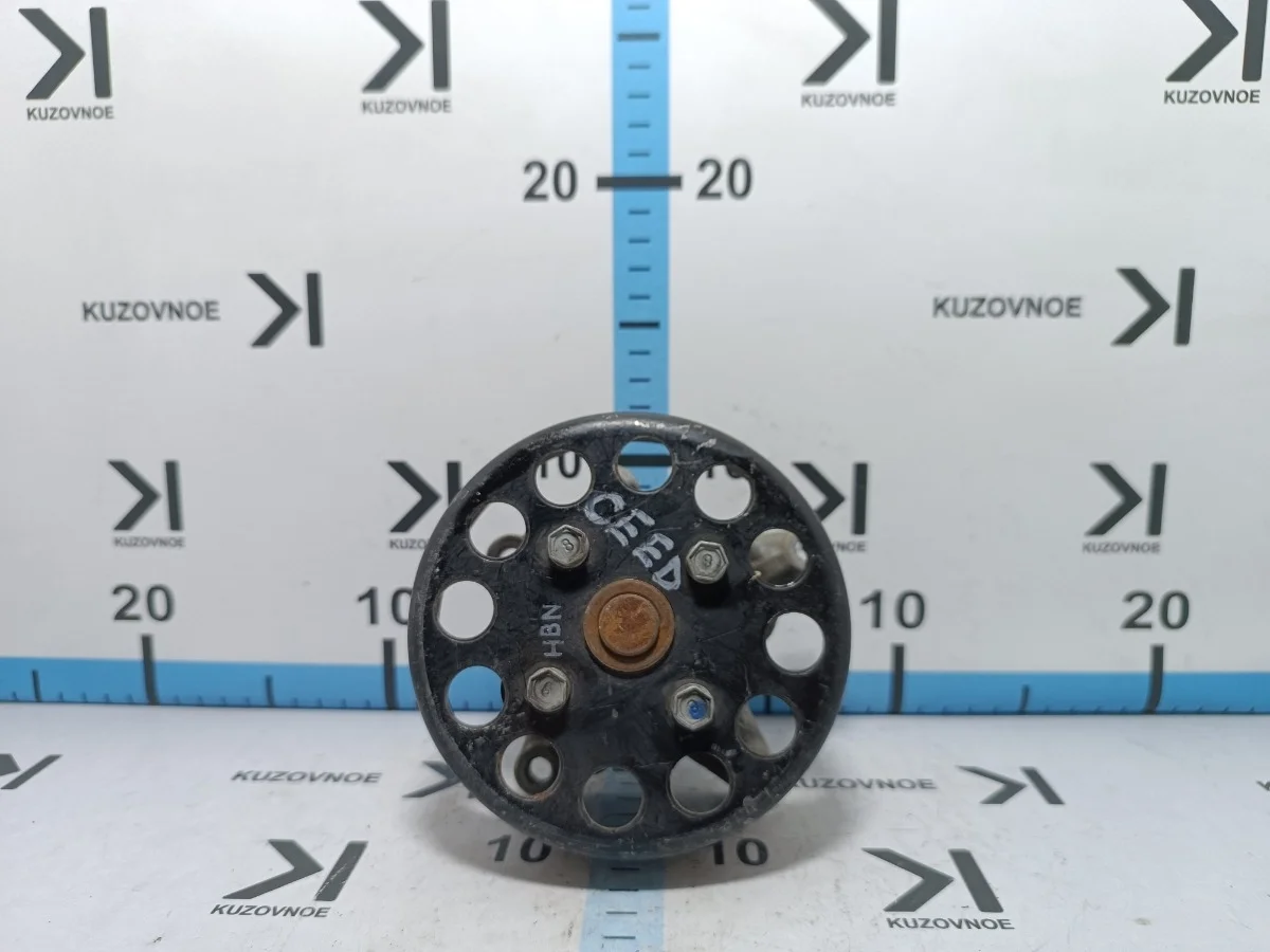 Насос водяной (помпа) Kia Ceed 2012 JD