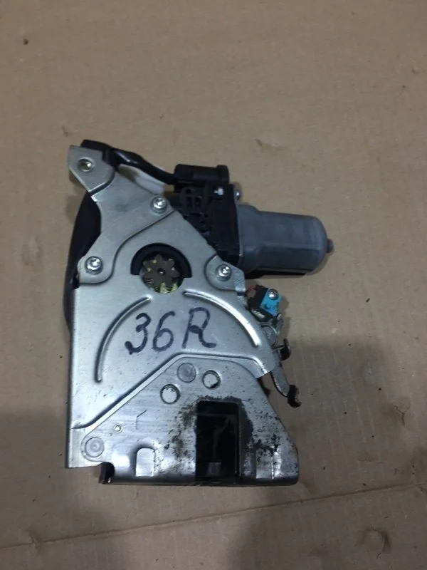 Замок двери багажника LEXUS LX570 2017 6938060071 URJ202 3UR-FE 5.7, правый